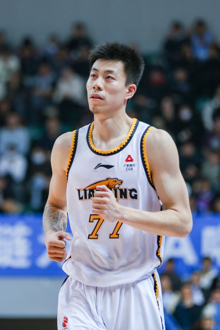 媒體人：張鎮(zhèn)麟、韓德君將因傷缺席今晚對陣北控的比賽